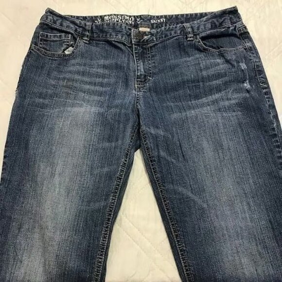 Mossimo Supply CO distressed skinny blue jeans 17S - Picture 2 of 2